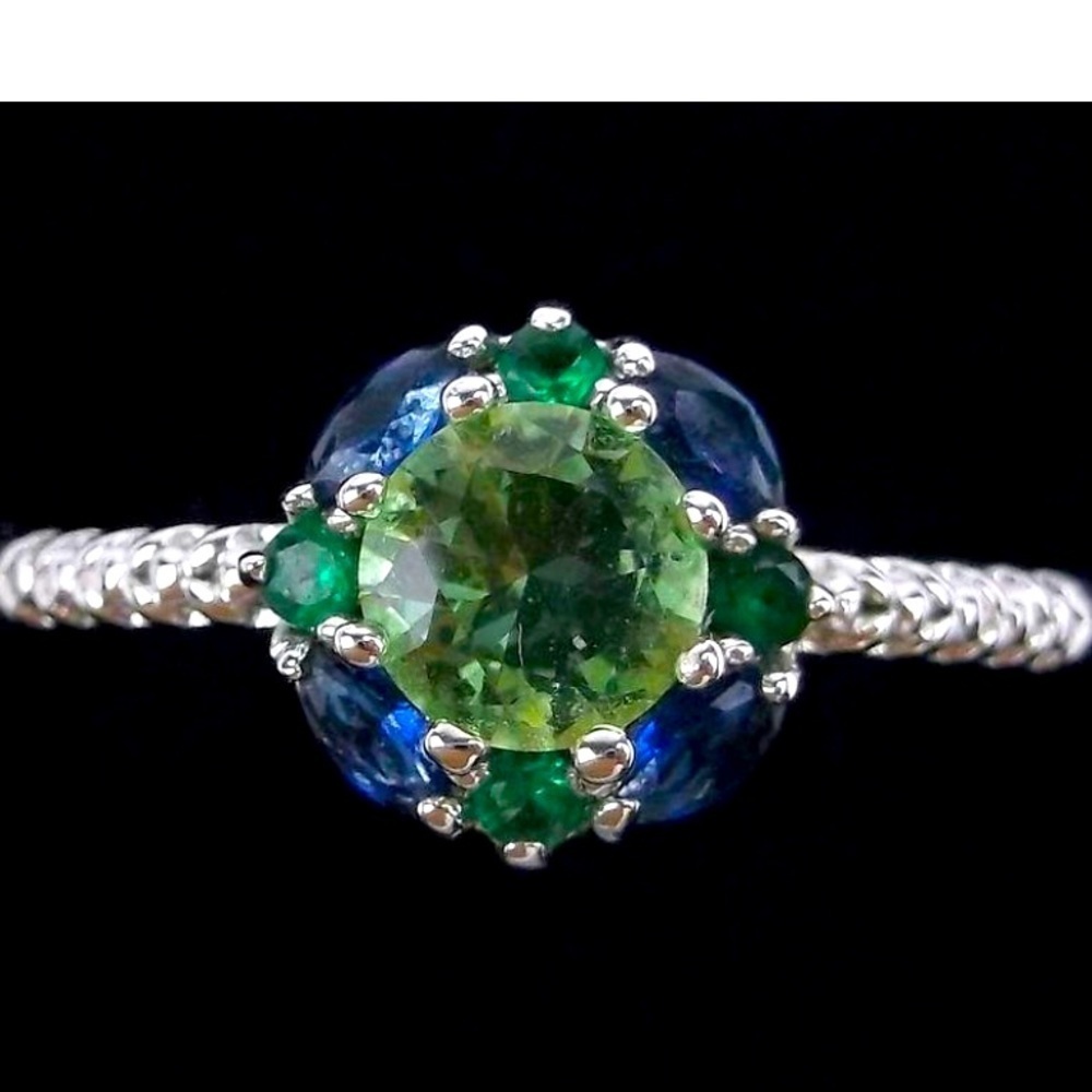 Green Stone Dazzling Cocktail Ring size 11